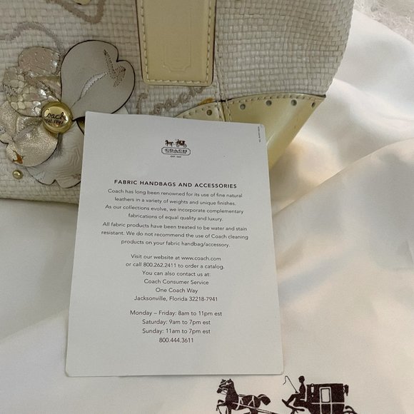 COACH Natural Straw Charm Tote No. A1073-15029 With Dust Cover - Picture 3 of 10